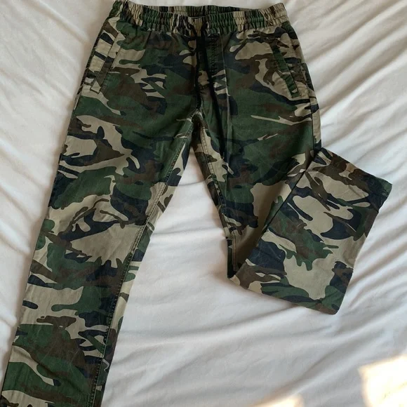 Forever 21 Mens Camo Joggers (Bin K) - Picture 3 of 6